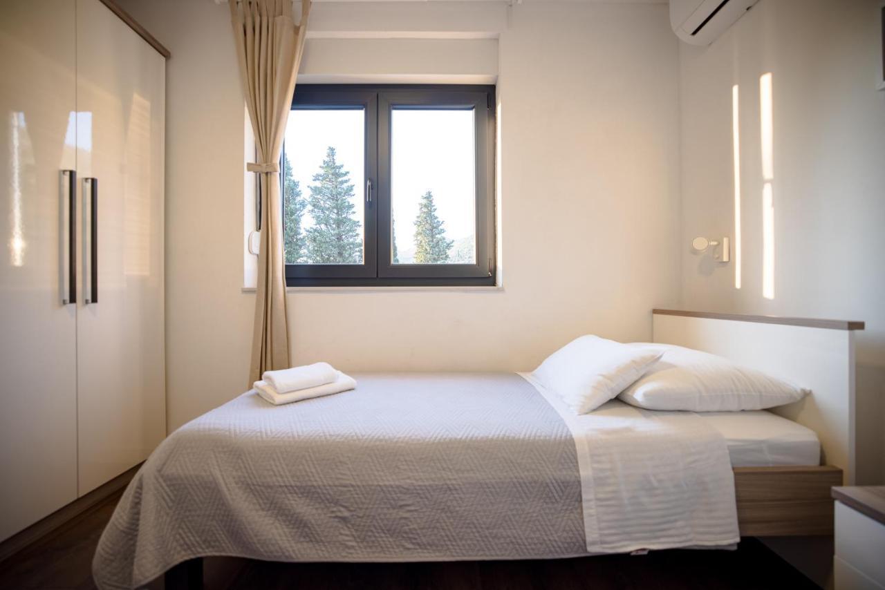 Royal Promons - Heated Pool Βίλα Starigrad Paklenica Εξωτερικό φωτογραφία