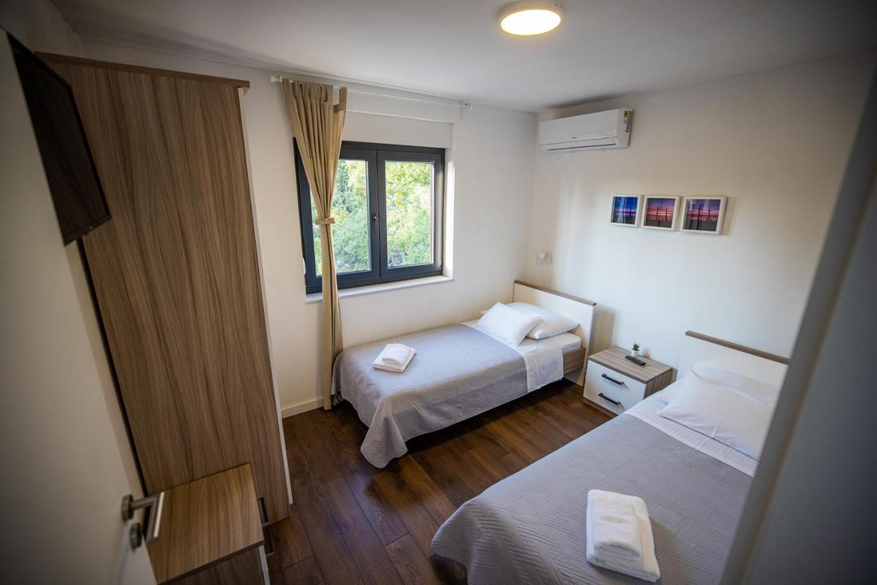 Royal Promons - Heated Pool Βίλα Starigrad Paklenica Εξωτερικό φωτογραφία