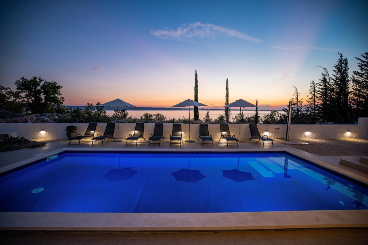 Royal Promons - Heated Pool Βίλα Starigrad Paklenica Εξωτερικό φωτογραφία